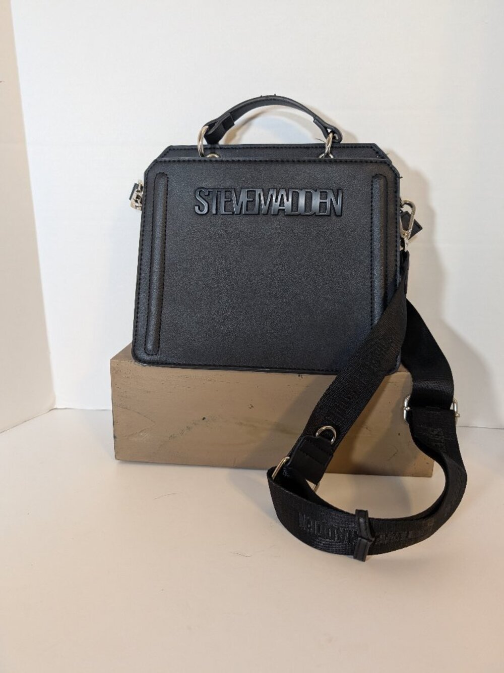 Steve Madden Bevelyn Black Faux Leather Purse with Detachable Crossbody Strap